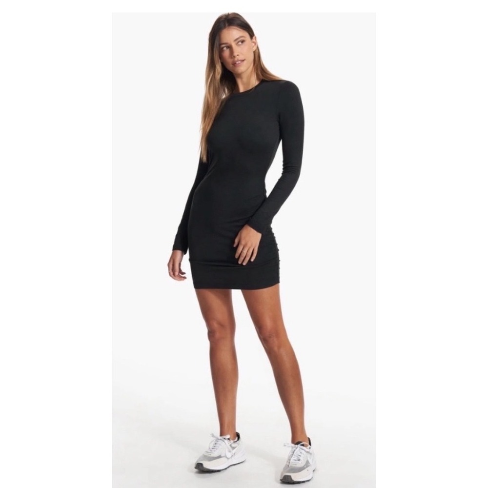 Vuori Halo Essential Dress Women L Black Long Sleeve Ruched Performance Mini